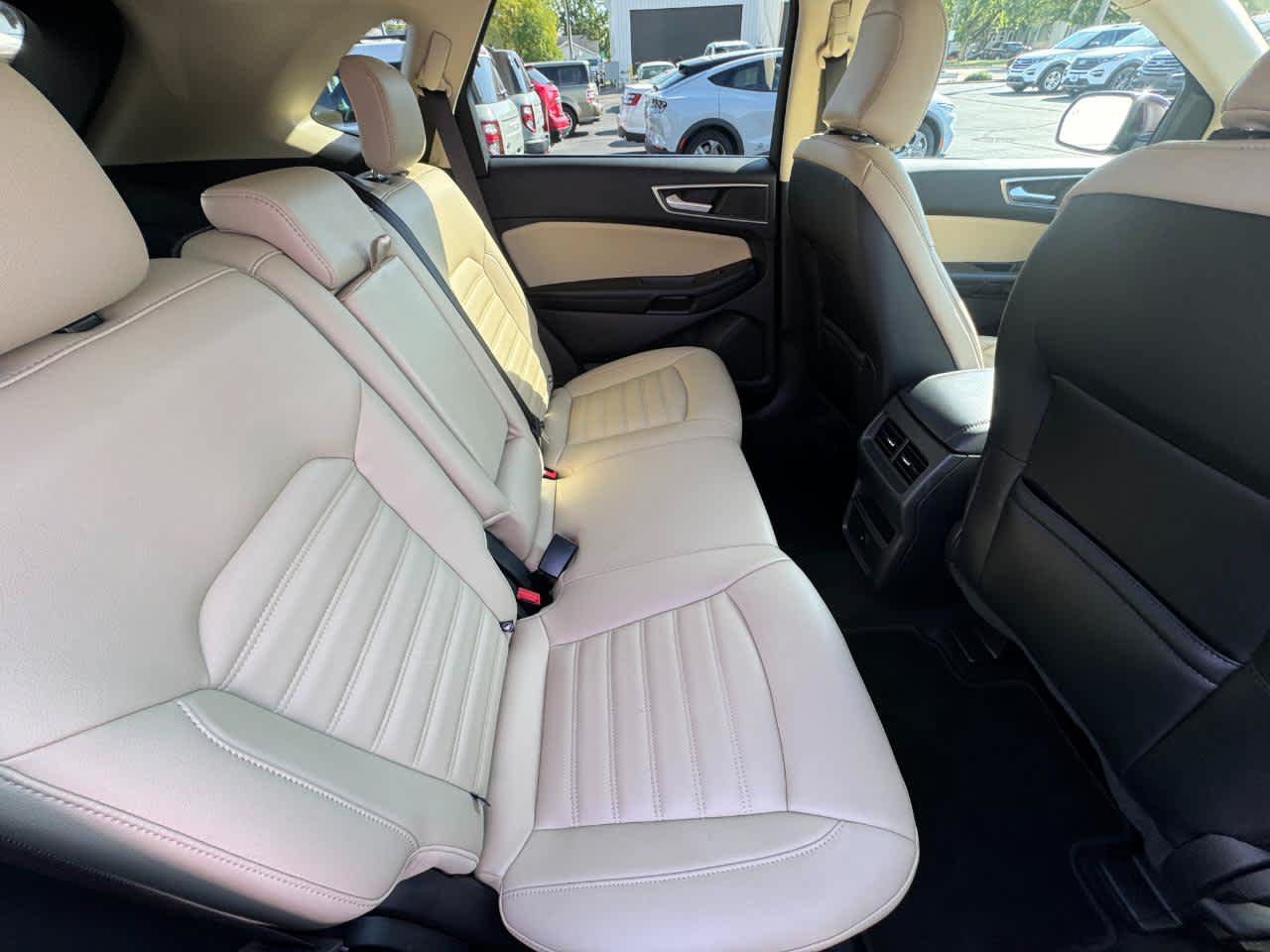 Used 2024 Ford Edge SEL AWD/4WD image 8