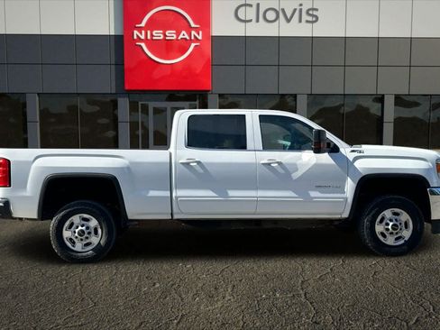Used 2016 GMC Sierra 2500 SLE w/ SLE Preferred Package AWD/4WD image 9