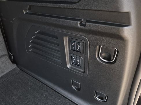 Certified 2025 GMC Acadia Denali image 10