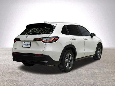 Used 2026 Honda HR-V LX image 9