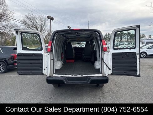 Used 2018 GMC Savana 3500 Work Van w/ Driver Convenience Package image 10