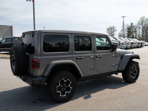 Used 2022 Jeep Wrangler Unlimited Rubicon 4xe w/ Cold Weather Group image 10
