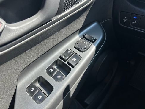 Used 2018 Hyundai Kona SEL AWD/4WD image 12