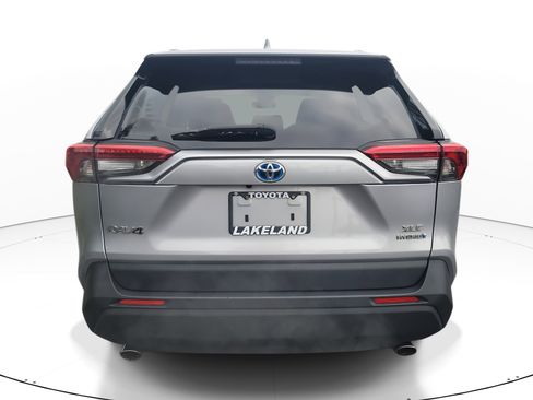 Used 2022 Toyota RAV4 XLE image 6