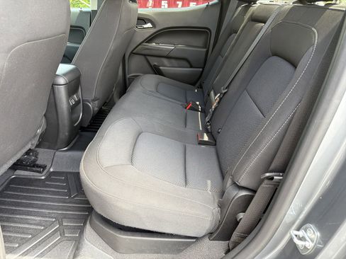 Used 2022 Chevrolet Colorado LT AWD/4WD image 20