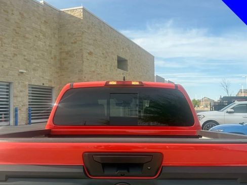 Used 2025 Nissan Frontier PRO-4X w/ Pro Premium Package image 6