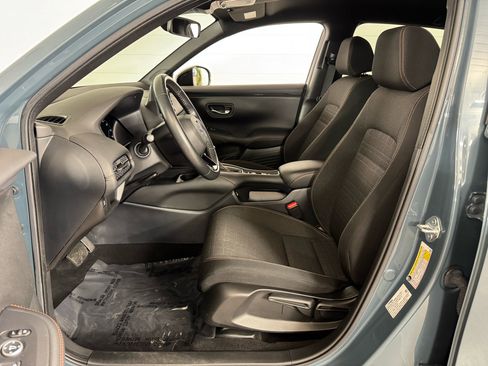Used 2023 Honda HR-V Sport image 12