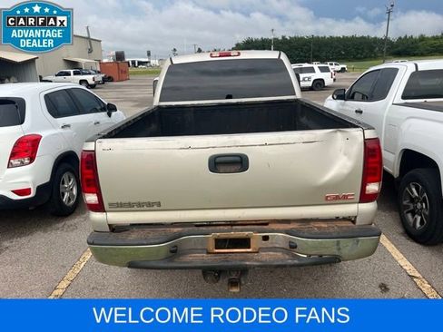 Used 2005 GMC Sierra 2500 SLE w/ Heavy-Duty Power Package AWD/4WD image 5