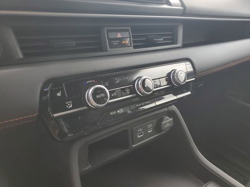 Used 2023 Honda Pilot Sport image 31