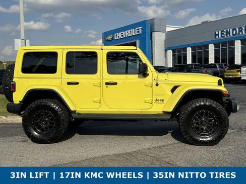 Used 2023 Jeep Wrangler Unlimited Sahara AWD/4WD image 11