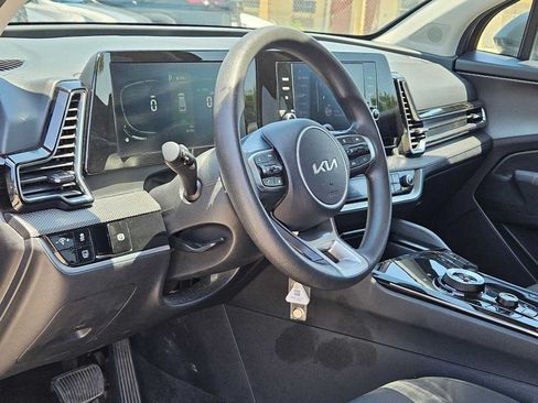 Certified 2023 Kia Sportage LX AWD/4WD image 2