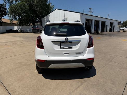 Used 2022 Buick Encore Preferred w/ Safety Package FWD image 29