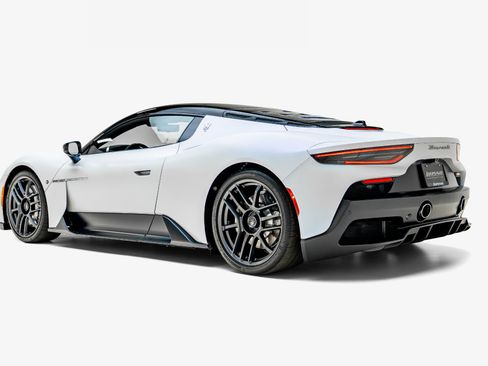 Used 2023 Maserati MC20 Coupe RWD image 7