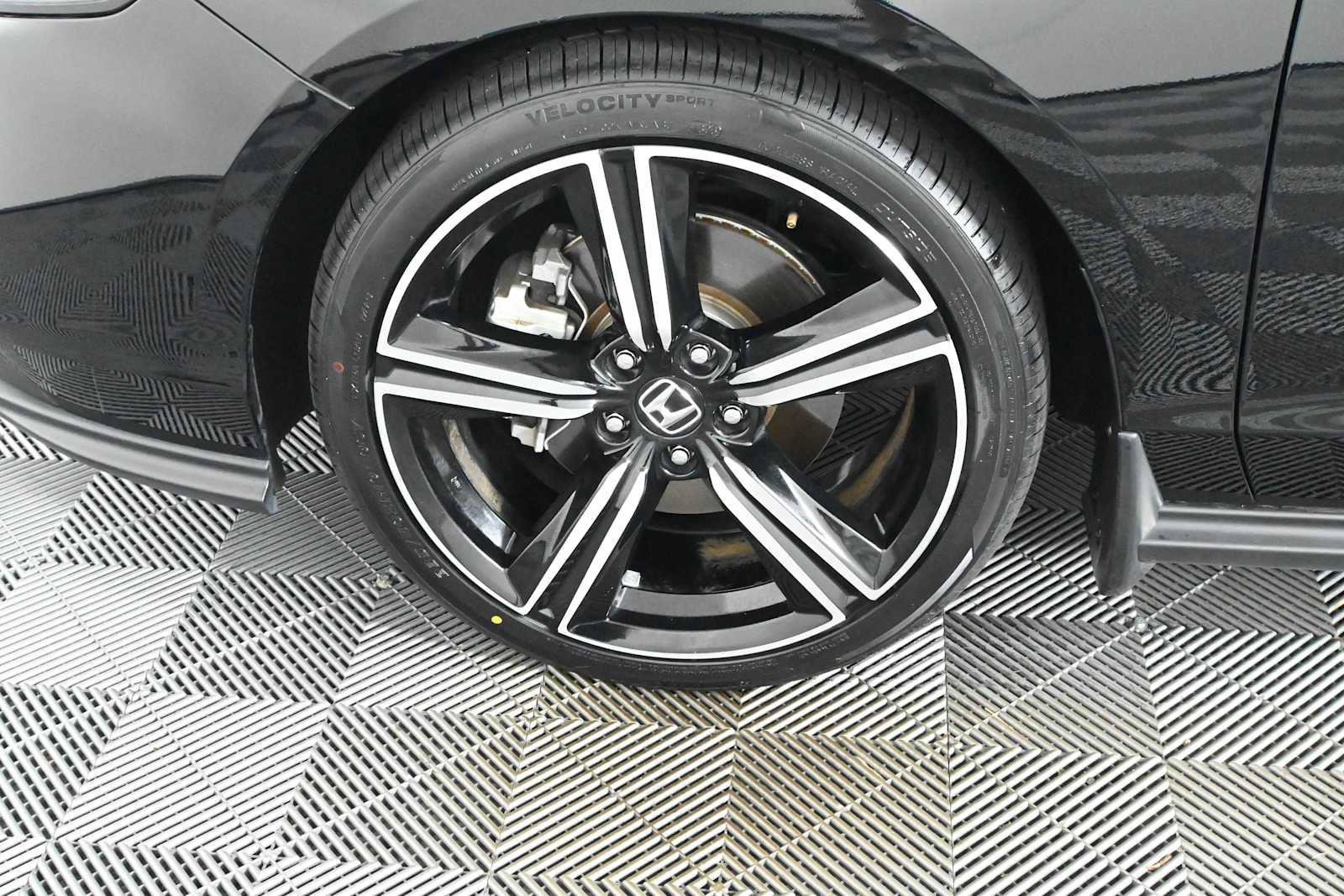 Used 2024 Honda Accord Sport image 31
