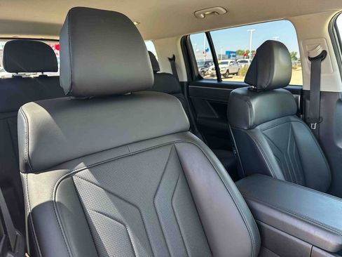 Used 2025 Hyundai Santa Fe SEL FWD image 23