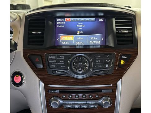 Used 2020 Nissan Pathfinder Platinum FWD image 30