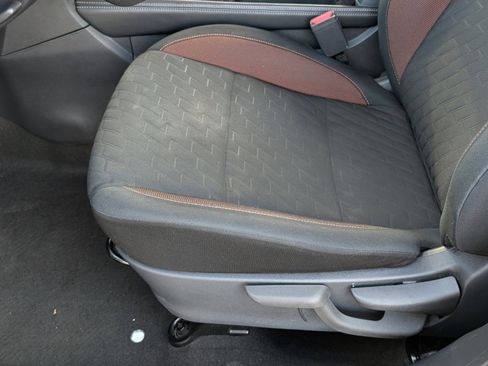 Used 2023 Nissan Kicks SR image 12