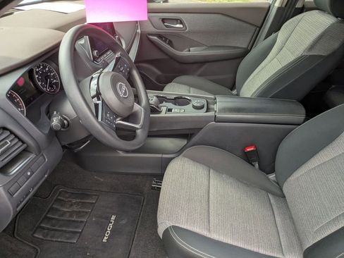 Used 2023 Nissan Rogue SV image 19
