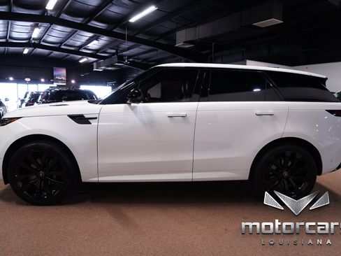 Used 2023 Land Rover Range Rover Sport SE Dynamic AWD/4WD image 4