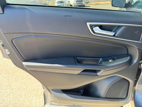 Used 2022 Ford Edge SEL AWD/4WD image 28