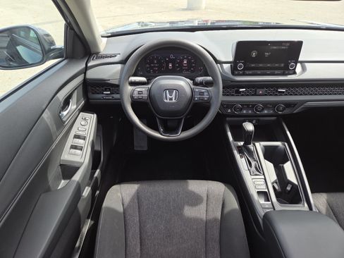 Used 2025 Honda Accord SE image 24