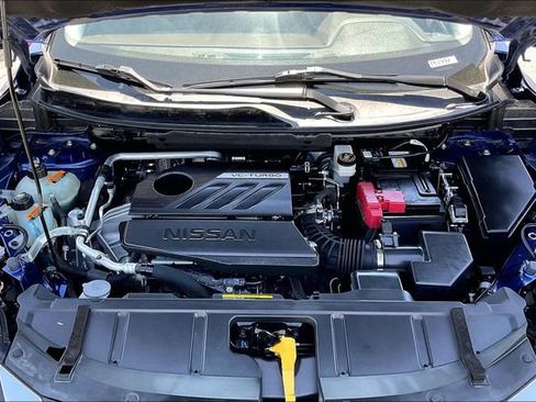 Used 2023 Nissan Rogue SV FWD image 9