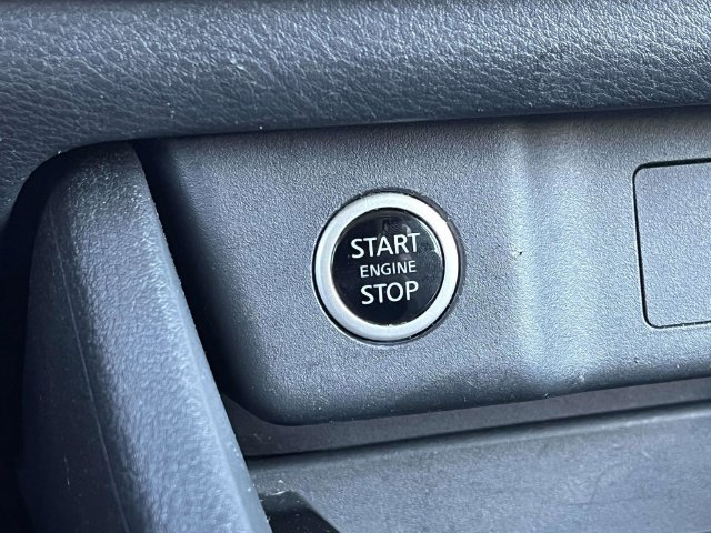Used 2022 Nissan Rogue S FWD image 31