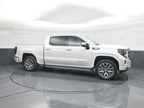 Used 2025 GMC Sierra 1500 Denali AWD/4WD image 11