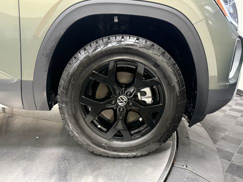 Used 2026 Volkswagen Atlas Peak Edition AWD/4WD image 9