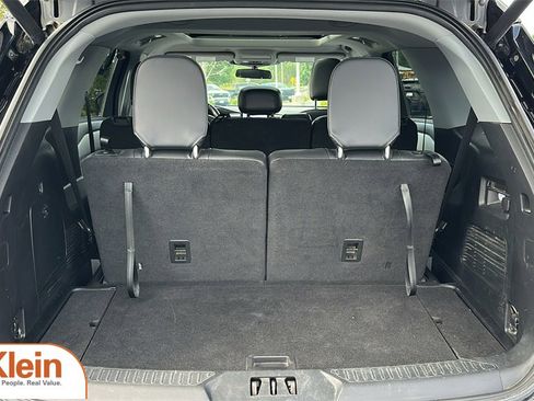 Used 2022 Ford Explorer XLT w/ XLT Sport Appearance Package image 29