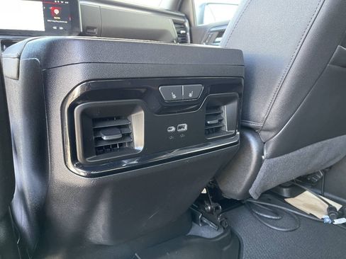 Used 2022 GMC Sierra 1500 AT4 w/ AT4 Preferred Package AWD/4WD image 10