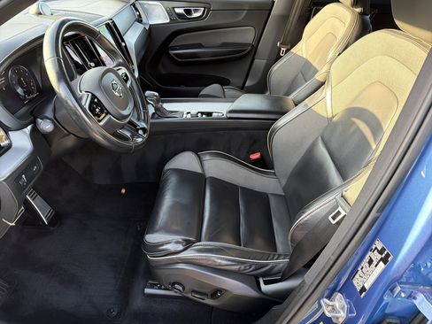 Used 2021 Volvo XC60 T5 R-Design image 8