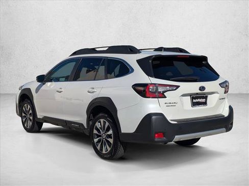 Used 2025 Subaru Outback Limited image 8