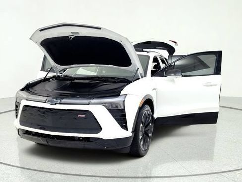 Used 2024 Chevrolet Blazer EV RS RWD image 13