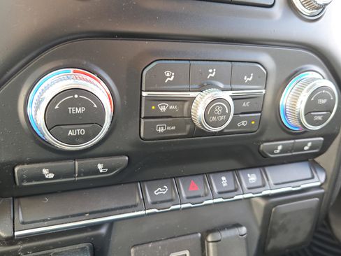 Used 2022 GMC Sierra 1500 Elevation image 19