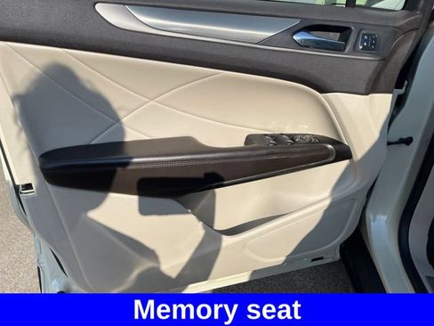 Used 2018 Lincoln MKC Premiere AWD/4WD image 10