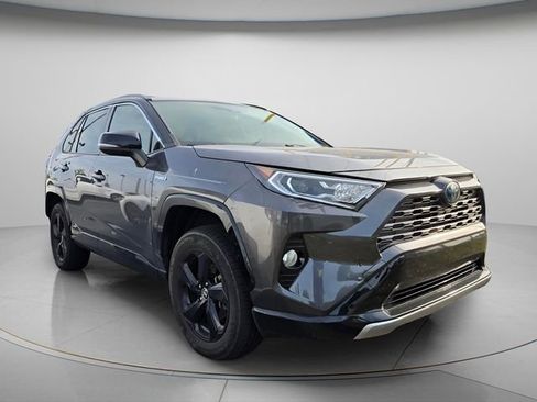 Used 2020 Toyota RAV4 XSE w/ XSE Grade Weather Package image 4