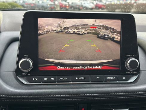 Used 2022 Nissan Rogue SV image 28