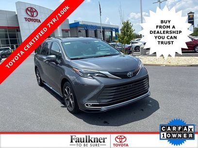 Used 2025 Toyota Sienna Platinum