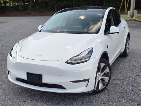 Used 2021 Tesla Model Y Long Range AWD/4WD image 2