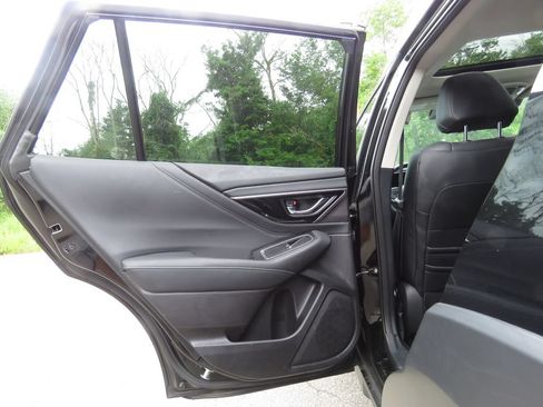Used 2023 Subaru Outback Limited XT AWD/4WD image 19