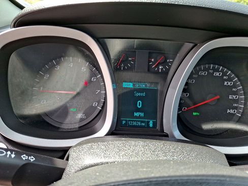 Used 2017 Chevrolet Equinox LT w/ Convenience Package FWD image 13