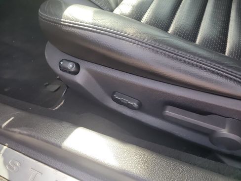 Used 2007 Ford Mustang GT RWD image 12