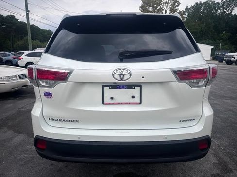 Used 2014 Toyota Highlander Limited Platinum FWD image 6
