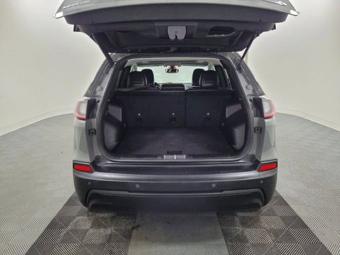 Used 2020 Jeep Cherokee Latitude Plus w/ Comfort/Convenience Group AWD/4WD image 29