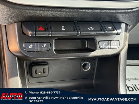 Used 2022 Chevrolet Colorado LT w/ Luxury Package AWD/4WD image 16