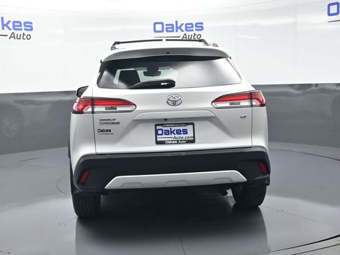Used 2022 Toyota Corolla Cross LE FWD image 7
