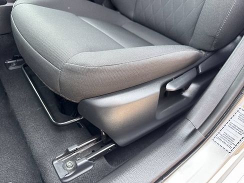 Used 2025 Toyota Corolla LE FWD image 34