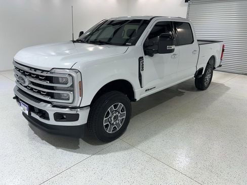 Used 2024 Ford F250 Lariat image 1
