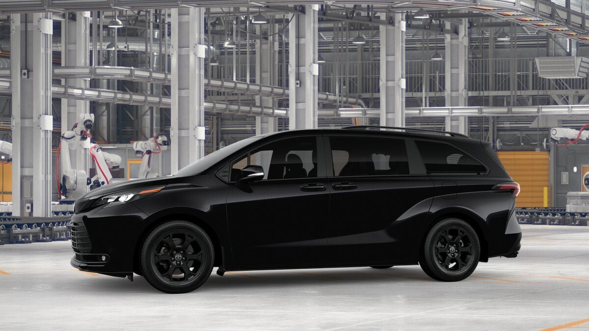 New 2026 Toyota Sienna XLE Woodland Edition AWD/4WD image 4